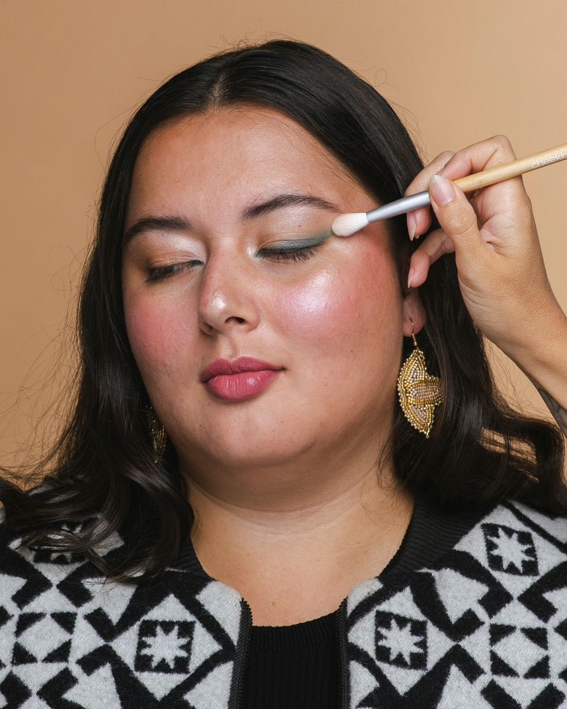 Tips & Tricks: Makeup Brushes