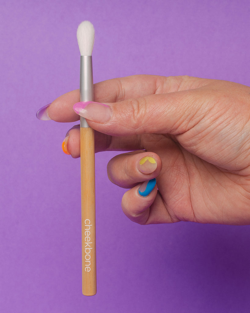 Small Tapered Blending Eyeshadow Brush